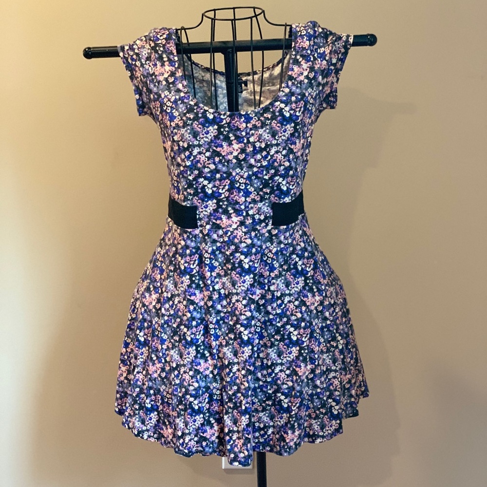 American Eagle Floral Dress
